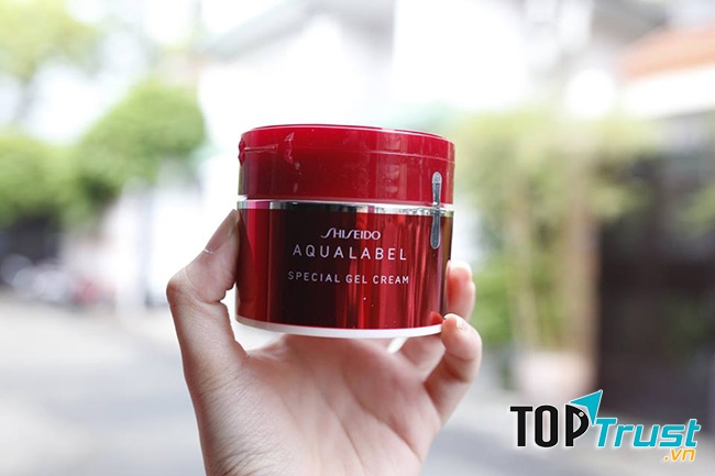 Kem dưỡng Shiseido Aqualabel Special Gel Cream màu đỏ