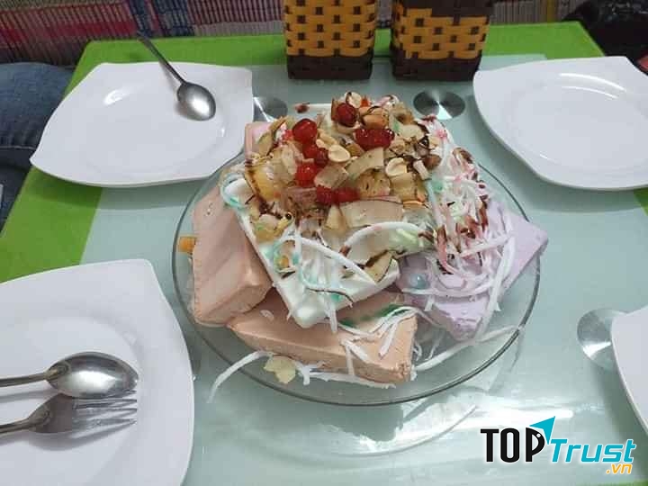 Kem ký với đủ hương vị, tan chảy và mát lạnh