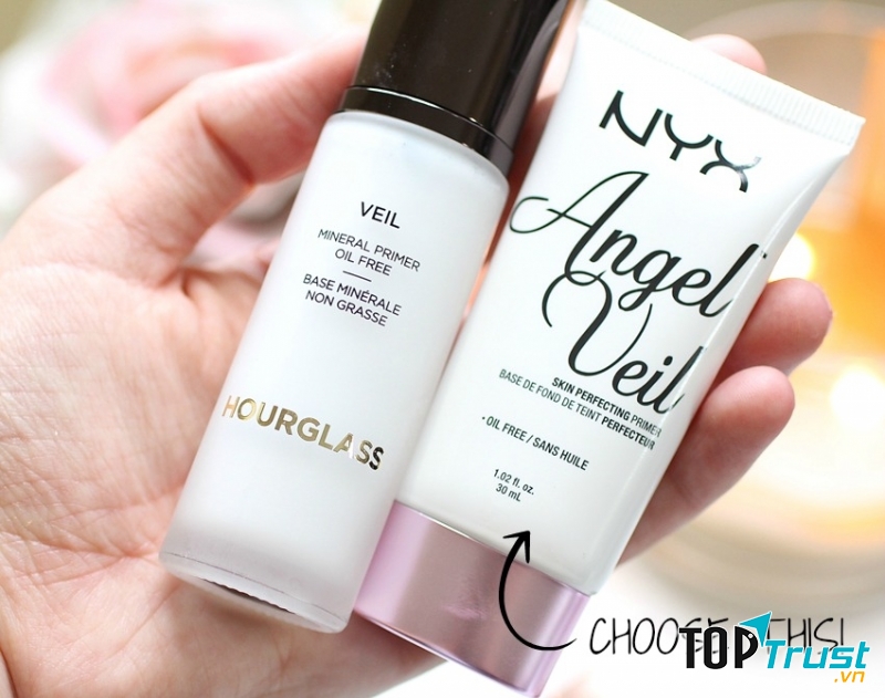 HÌnh ảnh của kem lót Hourglass và Nyx