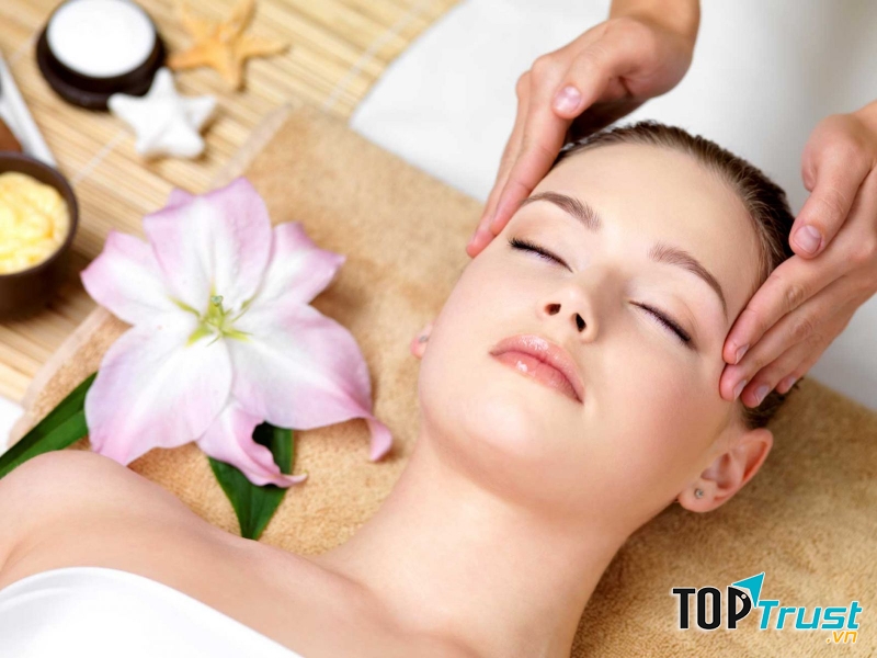 Kem massage skii là dòng sản phẩm đem lại rất nhiều tác dụng trong việc làm đẹp da, giúp tái tạo những tế bào da bị hư tổn và đem lại cho bạn một làn da trắng sáng, khỏe mạnh.