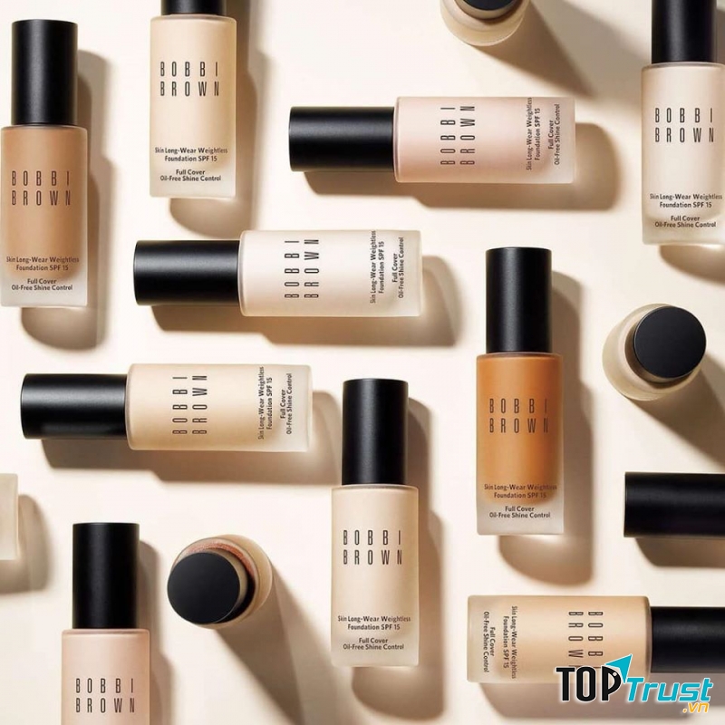 Nếu bạn đang tìm một loại kem nền giúp khuôn mặt mịn màng, che mờ khuyết điểm đồng thời đủ dưỡng chất để chăm sóc làn da dưới lớp phấn dày cộp, thì kem nền Luminous Moisturizing Foundation là chọn lựa hoàn hảo