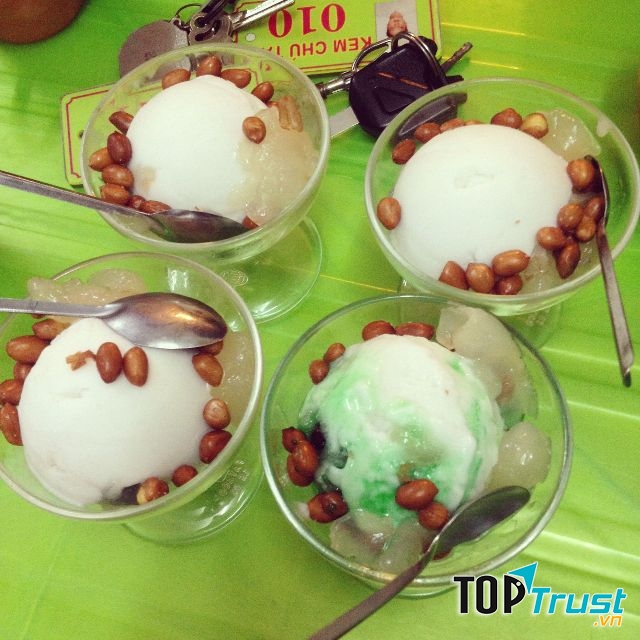 Ly kem với những nhân đậu phộng vừa ngon vừa lạ