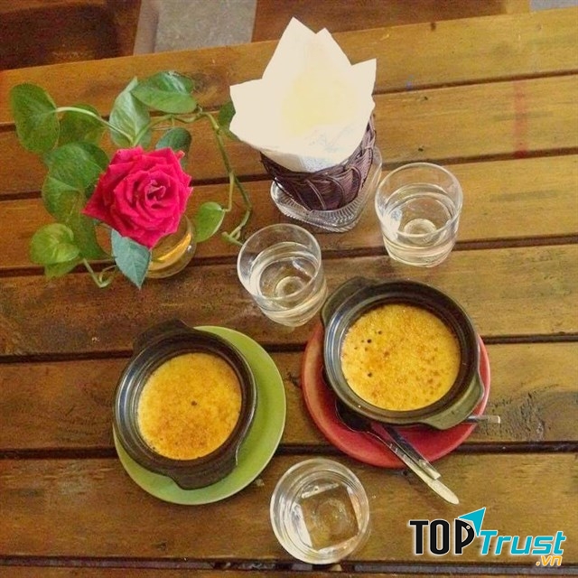 Kem nướng Hàng Trống