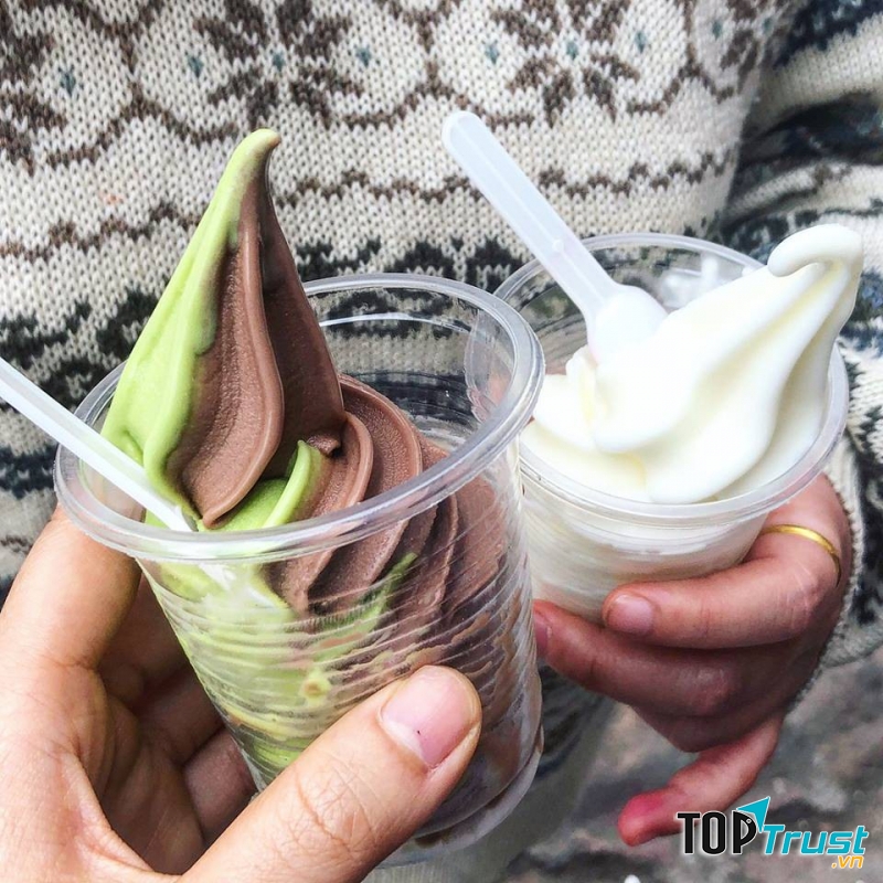 Kem ốc quế – Kem Tươi- Hình minh họa