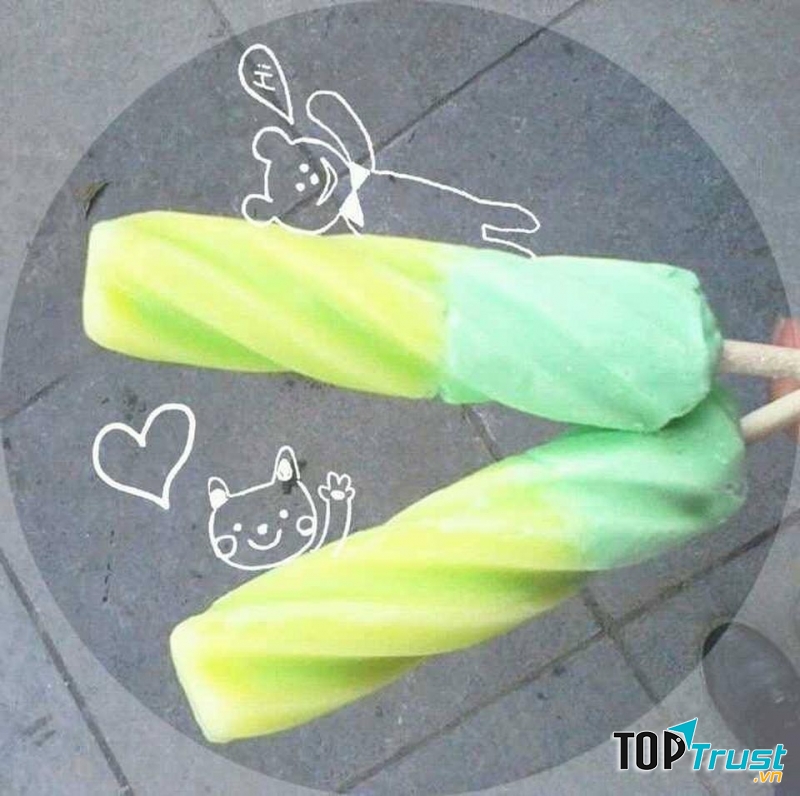 Kem chanh bạc hà giá 6.500 đồng và sô cô la phủ hạt khô giá 8000 đồng