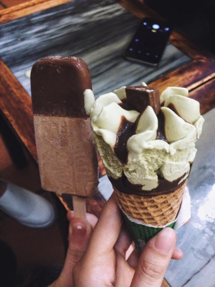 Kem trà xanh KitKat - Hàng Hòm