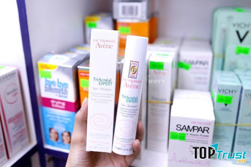 Kem Trị Mụn Avène Triacneal Expert Soin Emulsion (30ml) 780,000₫