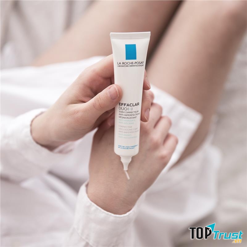 Kem trị mụn La Roche Posay Effaclar Duo+