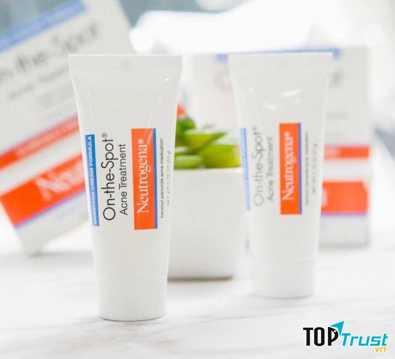 Kem trị mụn Neutrogena On The Spot Acne Treatment