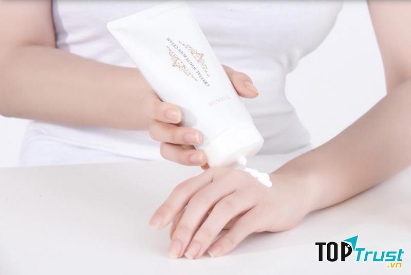 Kem trị thâm mông Eunyul