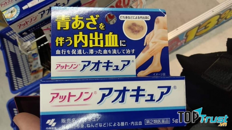 Kem trị vết bầm tím Kobayashi Nhật Bản