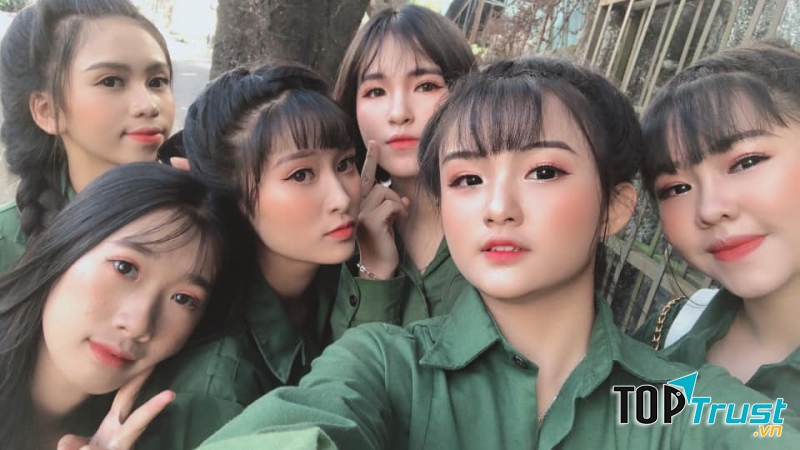 Make up trẻ trung cho học sinh, sinh viên