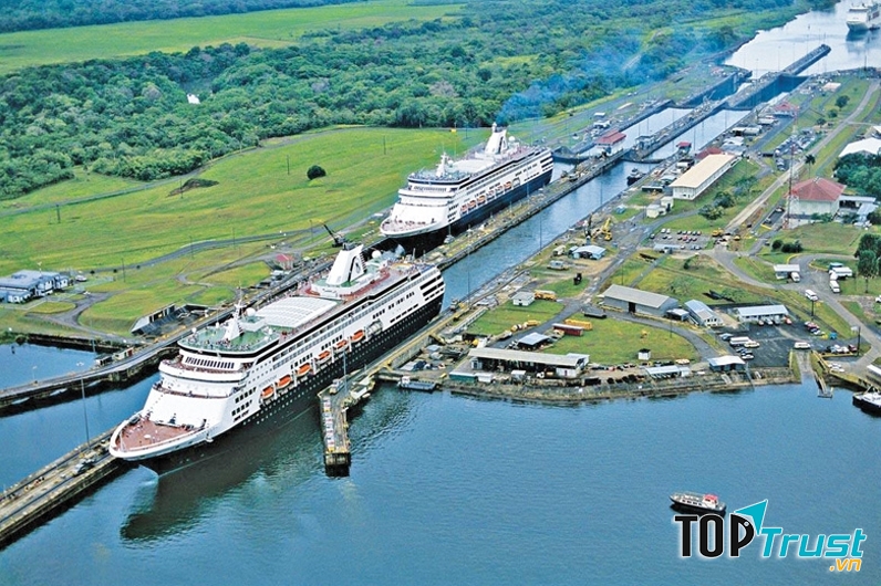 Kênh đảo Panama là một trong những công trình nhân tạo kỳ vĩ nhất của loài người