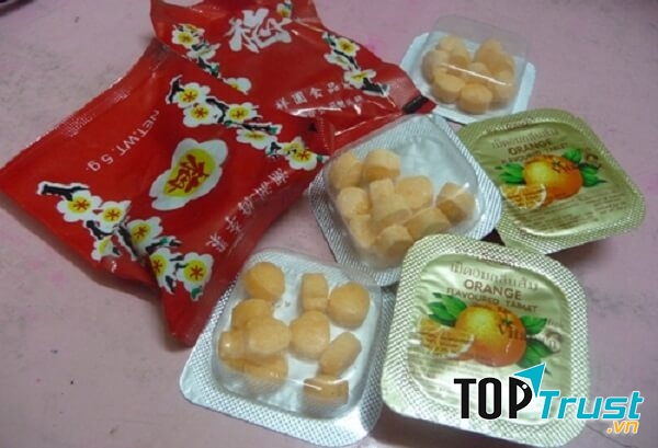 Kẹo C và ô mai đất