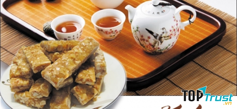 Kẹo lạc làng Nguyễn