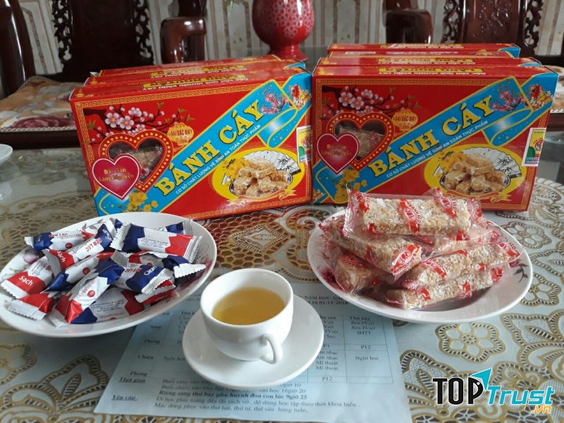 Kẹo lạc làng Nguyễn