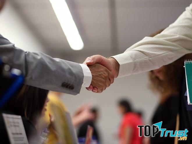 Kết giao với những người tích cực và thành công