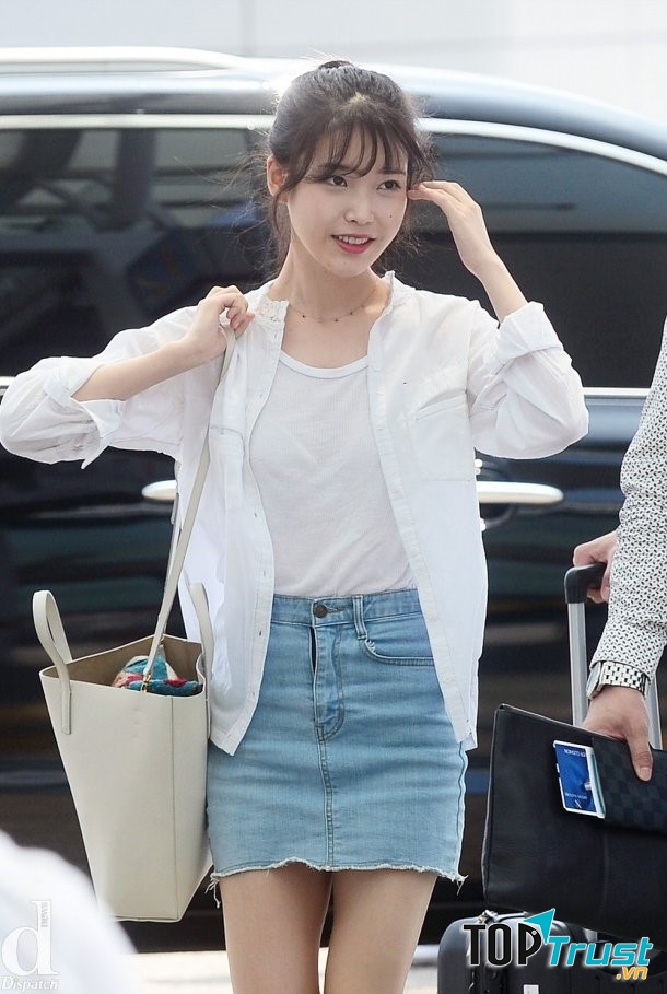 IU xinh đẹp trong set đồ đơn giản này!