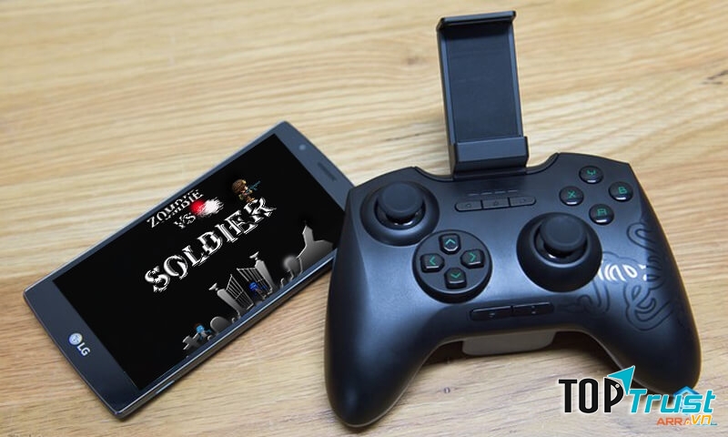 Tay cầm chơi game có gắn bluetooth