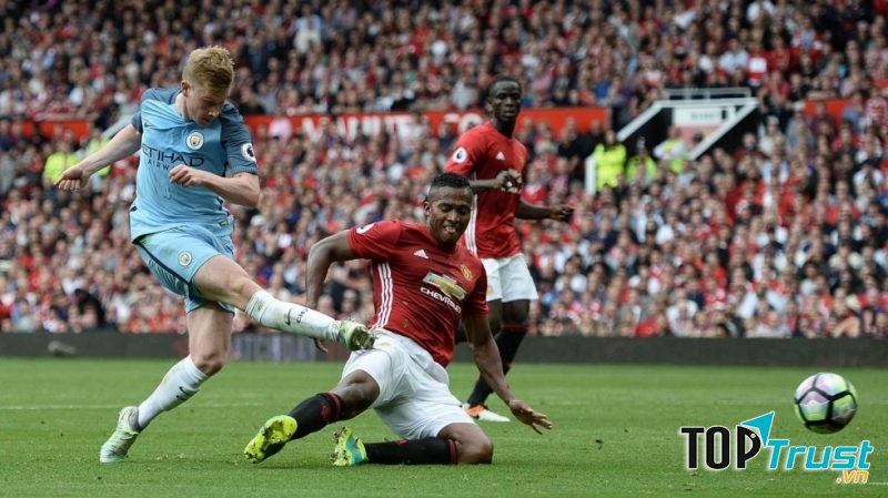 De Bruyne thi đấu rất hay trong màu áo Manchester City