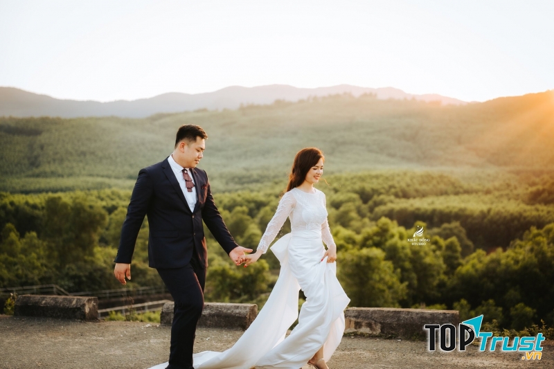 Khắc Đồng Studio