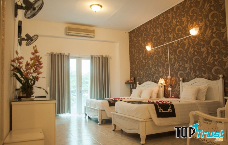 Khách sạn A25 Mạc Thị Bưởi