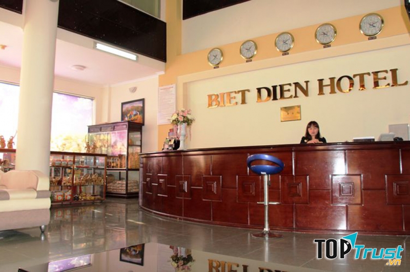 Sảnh khách sạn Biệt Điện