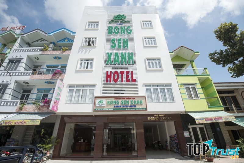 Khách sạn Bông Sen Xanh