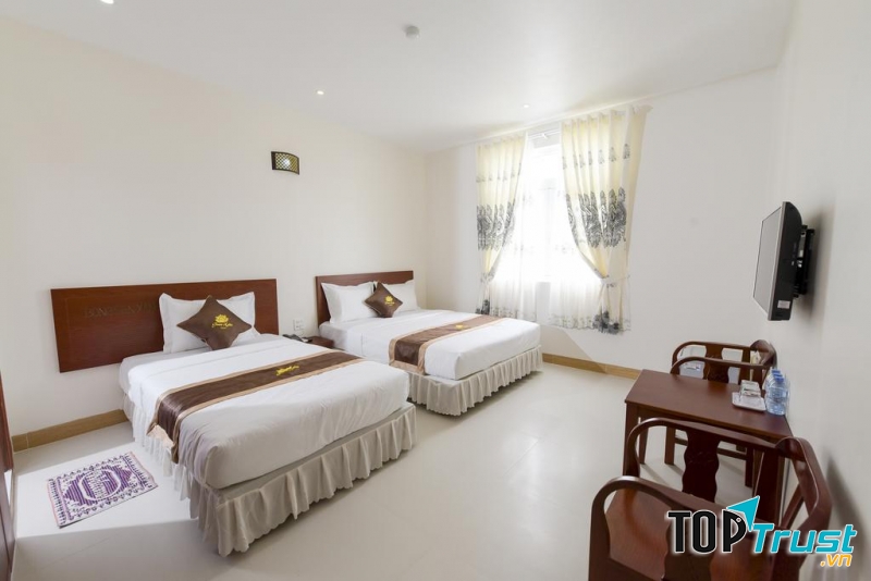 Khách sạn Bông Sen Xanh