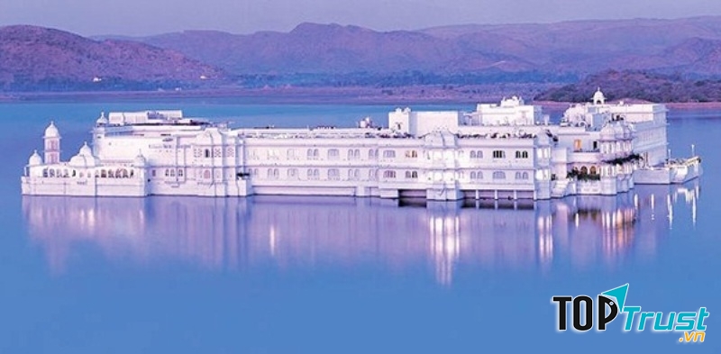 Khách sạn cung điện Udaipur - Ấn Độ