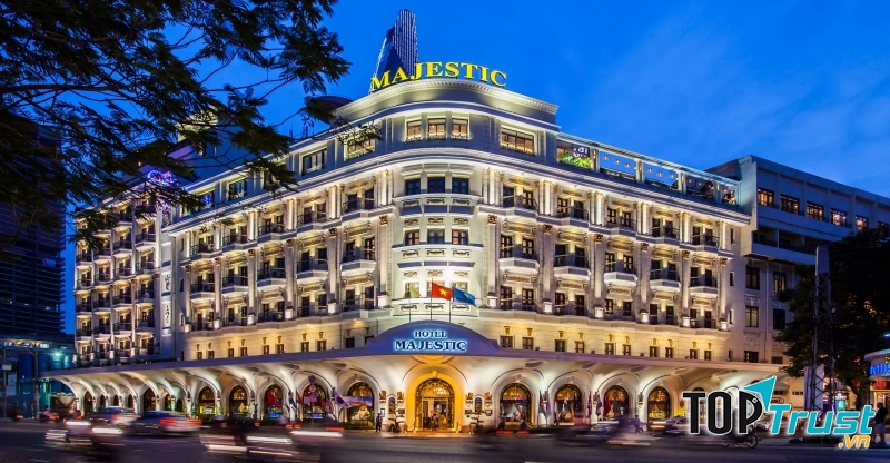 Toàn cảnh khách sạn Majestic