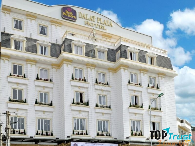 Khách Sạn Dalat Plaza nằm ngay trung tâm thành phố Đà Lạt