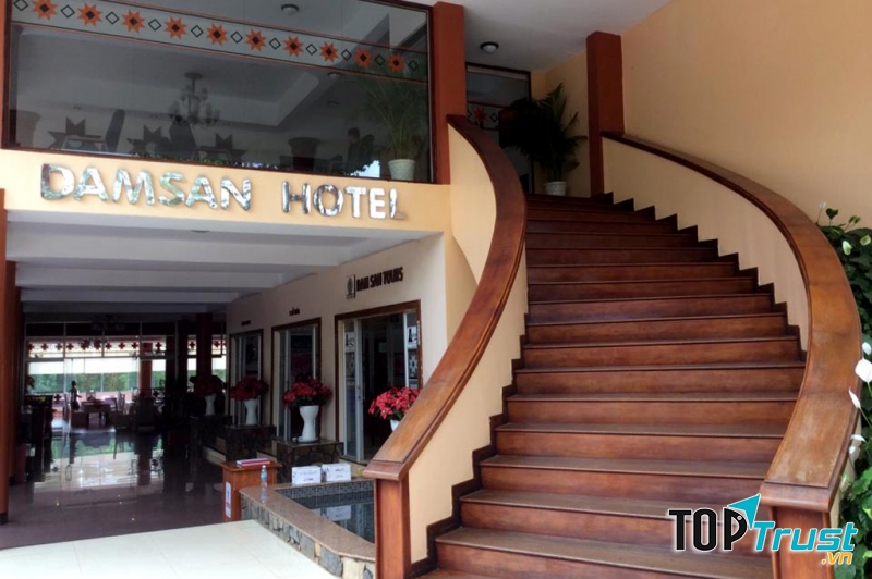 Khách sạn Đam San