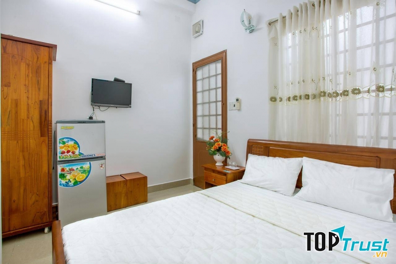 Khách sạn Đạt Lợi