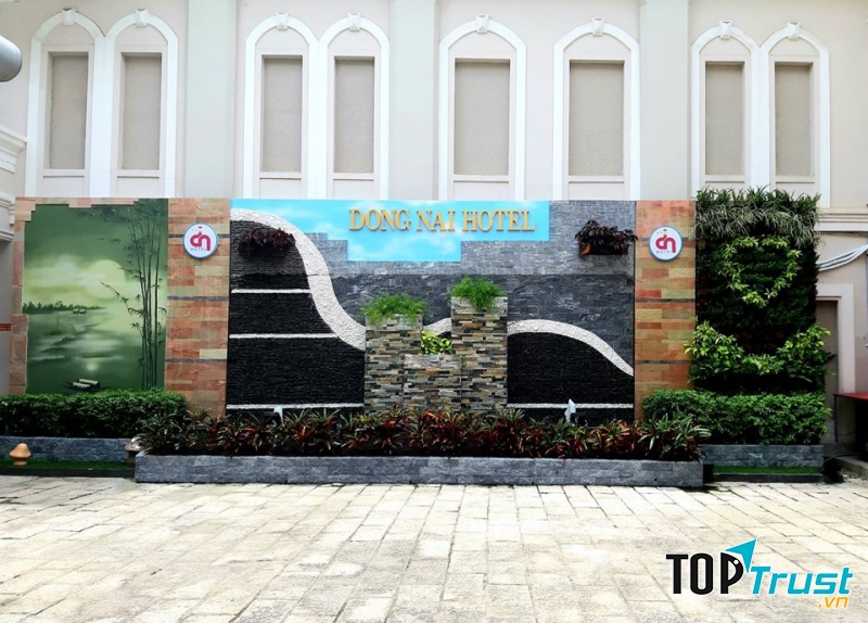 Khách sạn Đồng Nai