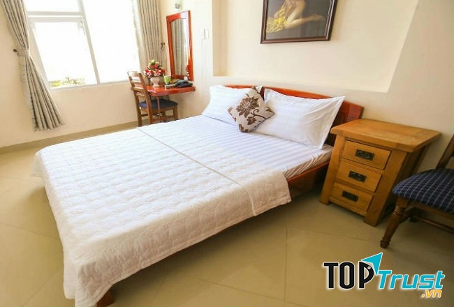 Khách sạn Đông Phương