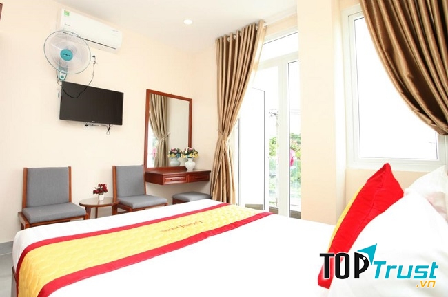 Khách sạn Đông Phương