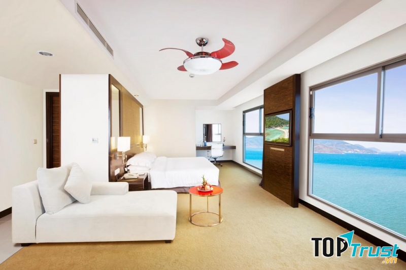 Không gian thoáng đãng, tiện nghi đầy đủ