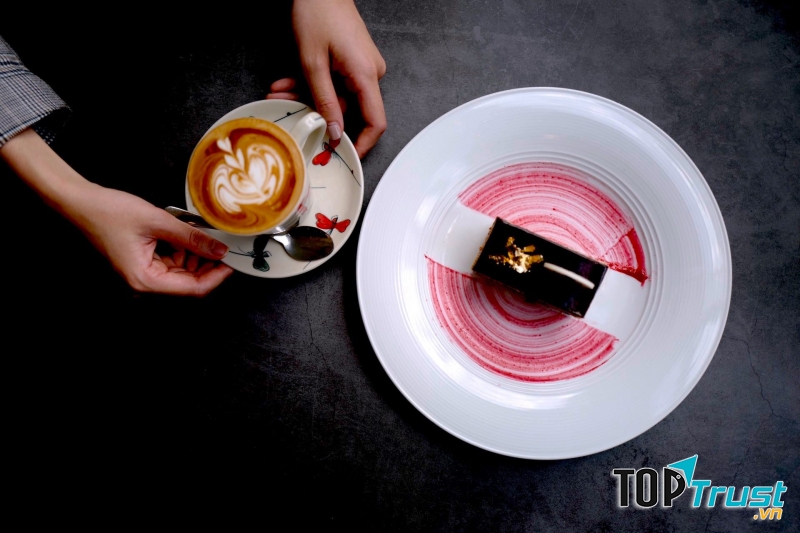 Khách sạn Hilton Hanoi Opera