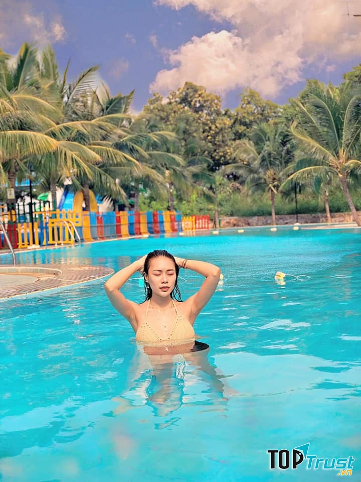 Khách sạn Hồ Mây (Ho May resort)