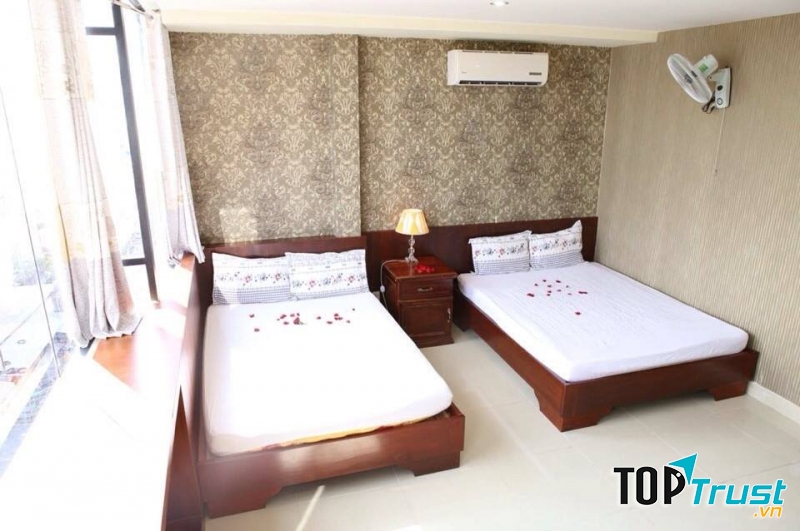 Khách sạn Hồng Ánh