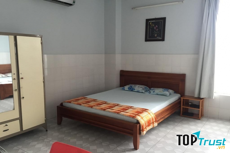 Khách Sạn Khánh Quỳnh nằm trong thành phố Vĩnh Long, được nhiều người biết đến
