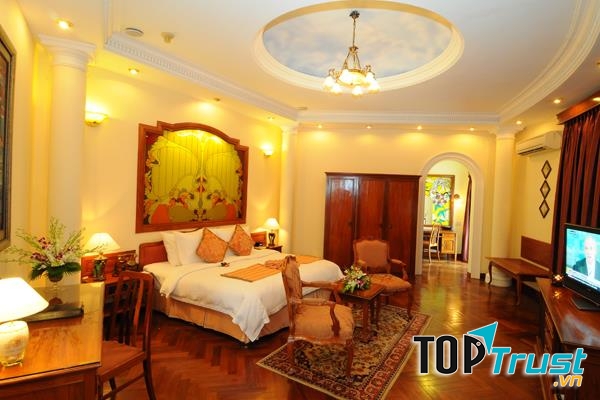 Khách sạn Majestic Saigon