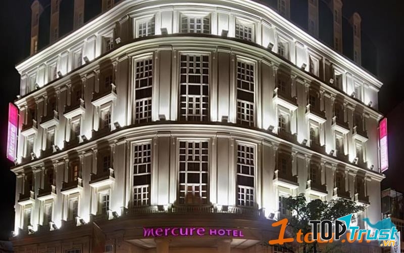 Khách sạn với lối kiến trúc kiểu Pháp