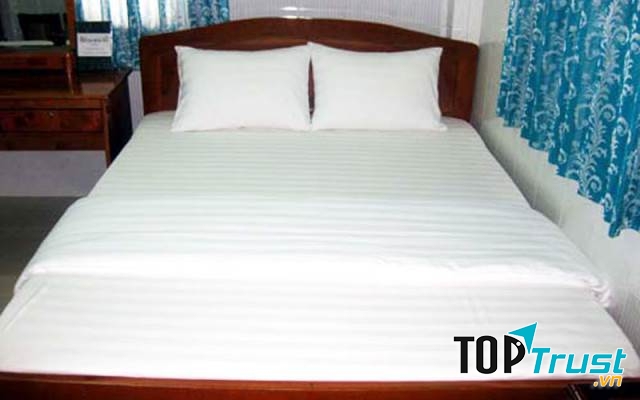 Khách sạn Mộng Yến