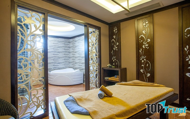Mường Thanh Luxury Nhật Lệ là khách sạn sang trọng