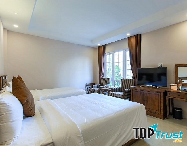 Khách sạn Nam Phú