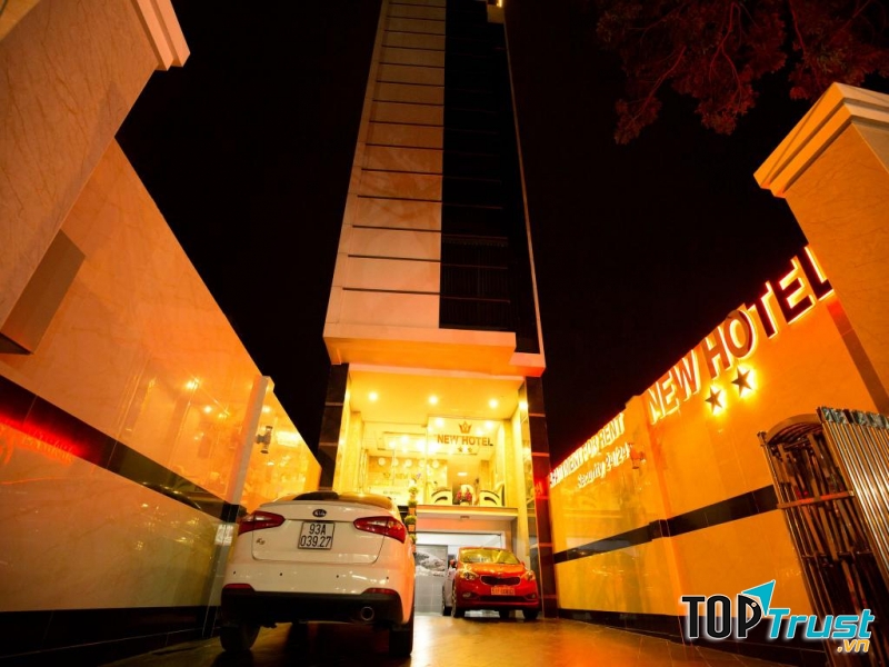 Khách sạn New Hotel