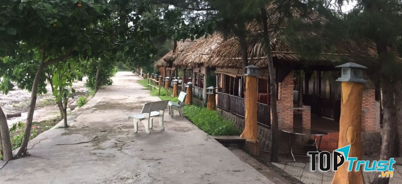 Khách sạn Nhạn Trắng.