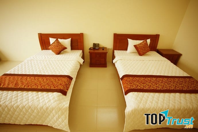 Khách sạn Nhật Thịnh